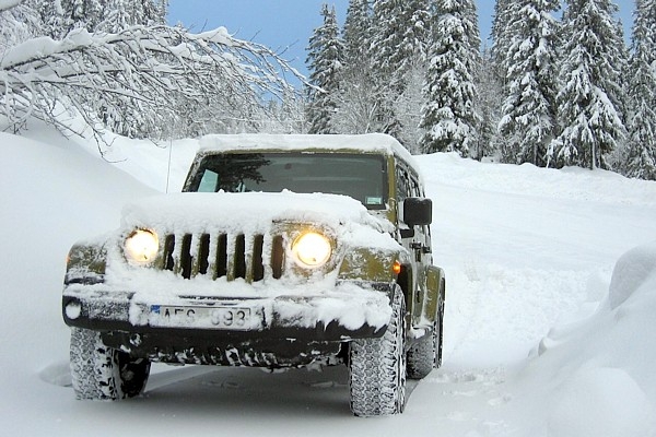 Eksperts: ziemā autovadītāji bieži nenovērtē vienkāršus soļus, kas palīdz izvairīties no liekām remonta izmaksām